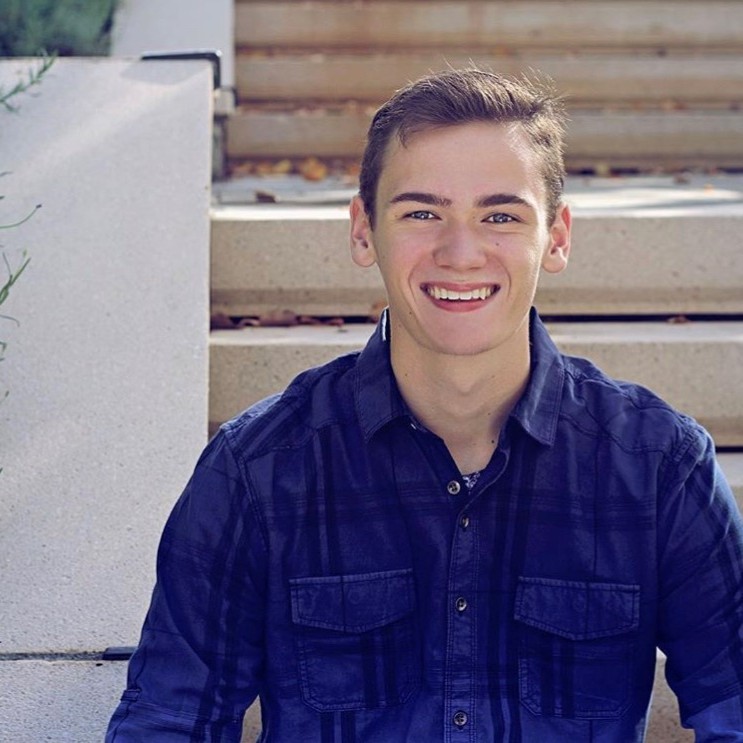 TravisSwiger Headshot
